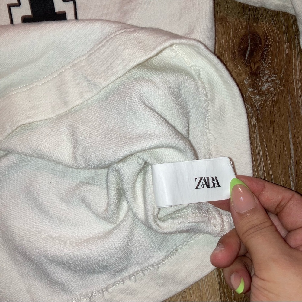 Zara Kids NY Manhattan Graphic Sweatshirt Size 7 Casual, Everyday - Picture 12 of 13